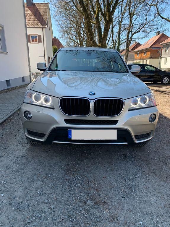 Grau Gebraucht 2011 BMW X3 SUV | 12.750 € (Fairer Preis) - Bild 1/4