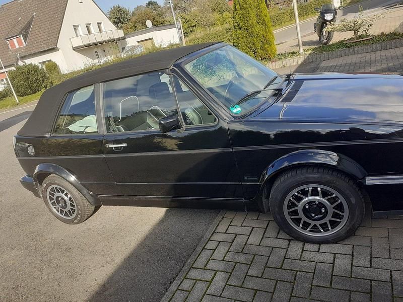 Schwarz Gebraucht 1988 VW Golf Cabriolet Cabrio | 9.500 € - Bild 1/4