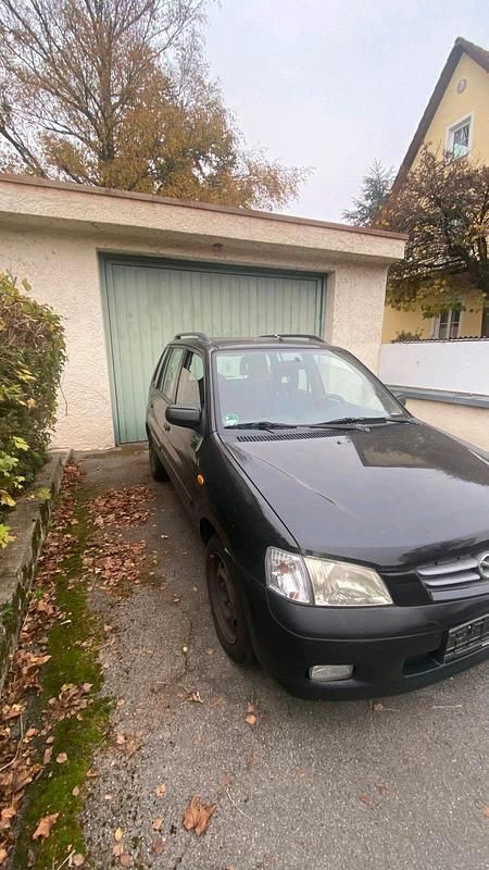Schwarz Gebraucht 2002 Mazda Demio Kleinwagen | 650 € (Superpreis) - Bild 1/4