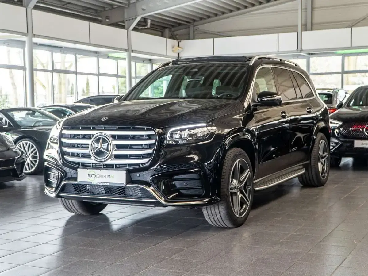 Neu Mercedes GLS450 AMG 381 PS (280 kW) 2026 Schwarz SUV