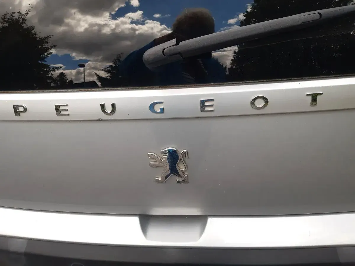 Gebraucht Peugeot 1007 Filou 68 PS (50 kW) 2006 Silber Van / Kleinbus