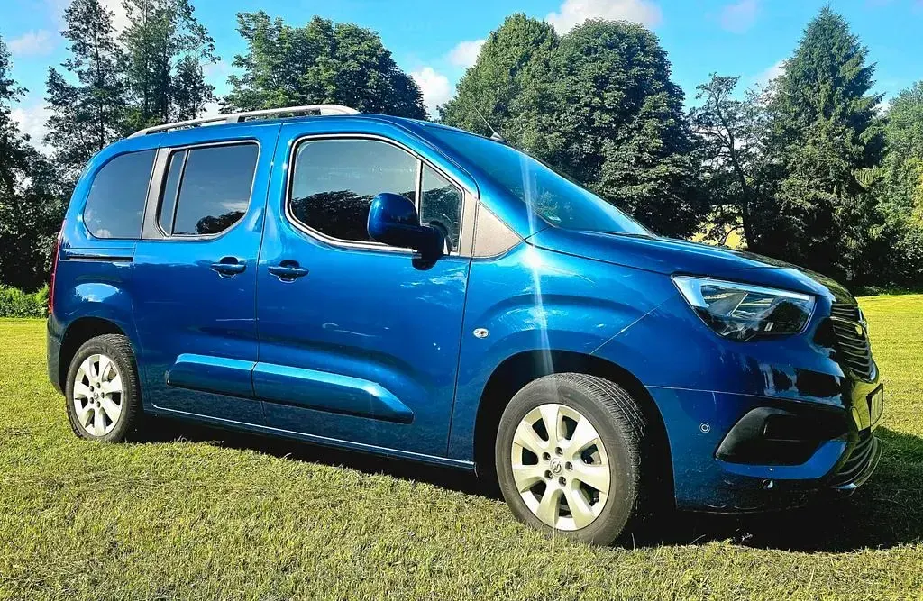 Gebraucht Opel Combo Life Edition 131 PS (96 kW) 2019 Blau Van / Kleinbus