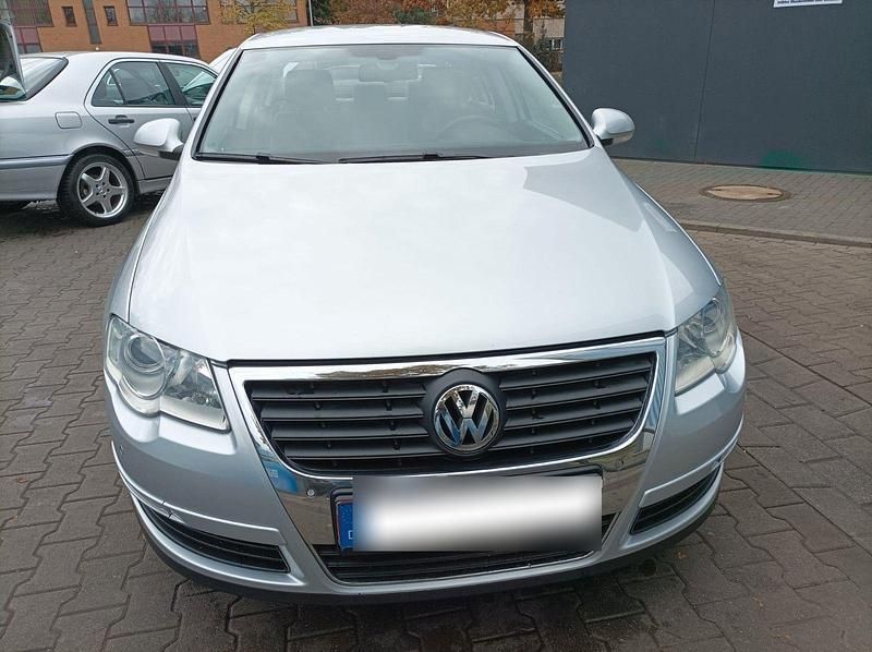 Gebraucht VW Passat Trendline 116 PS (85 kW) 2005 Silber Limousine