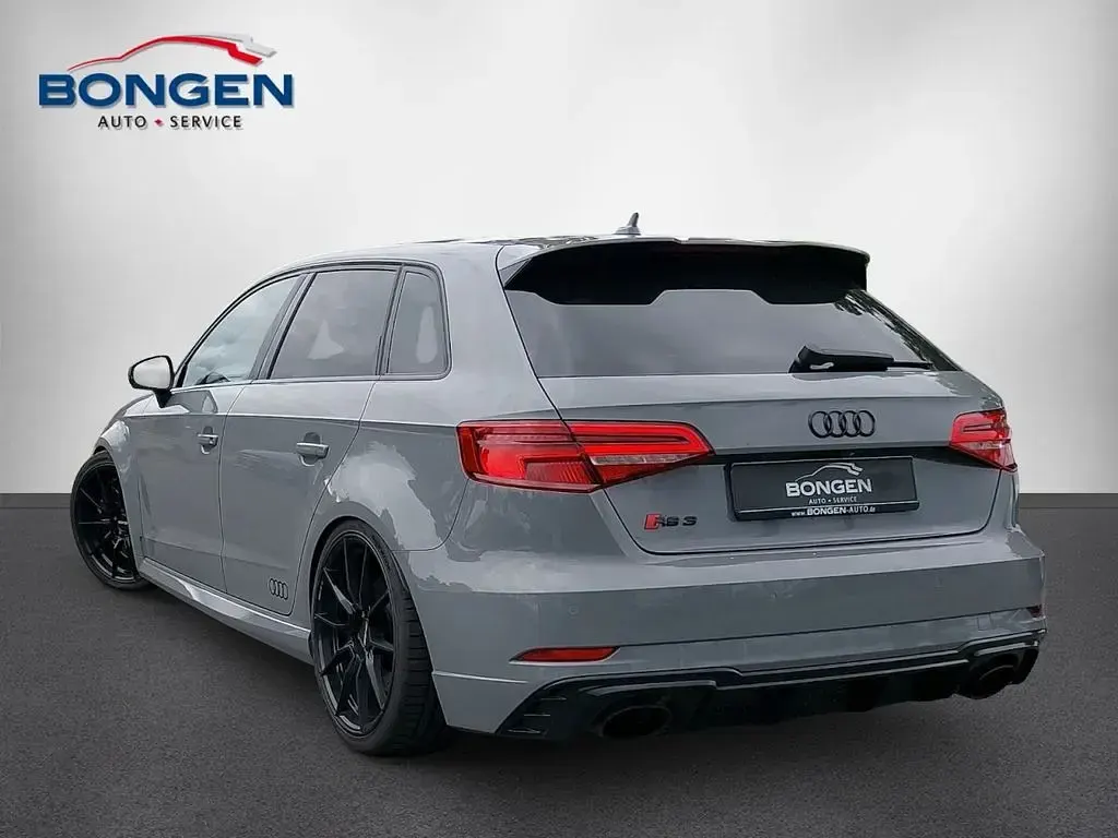 Gebraucht Audi RS3 Sport 400 PS (294 kW) 2017 Grau Limousine