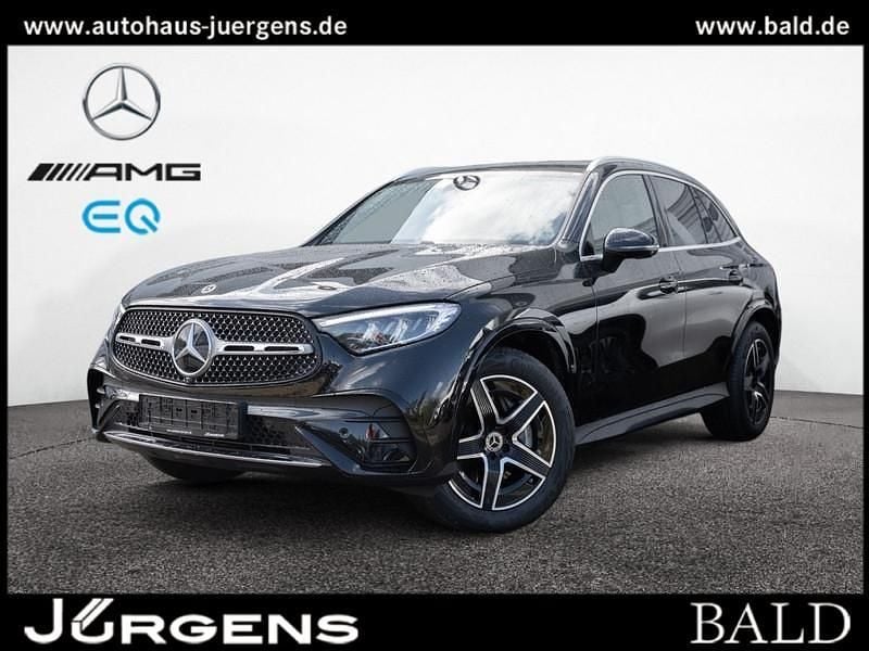Schwarz metalliclack obsidian Gebraucht 2025 Mercedes GLC220 AMG SUV | 58.790 € - Bild 1/4