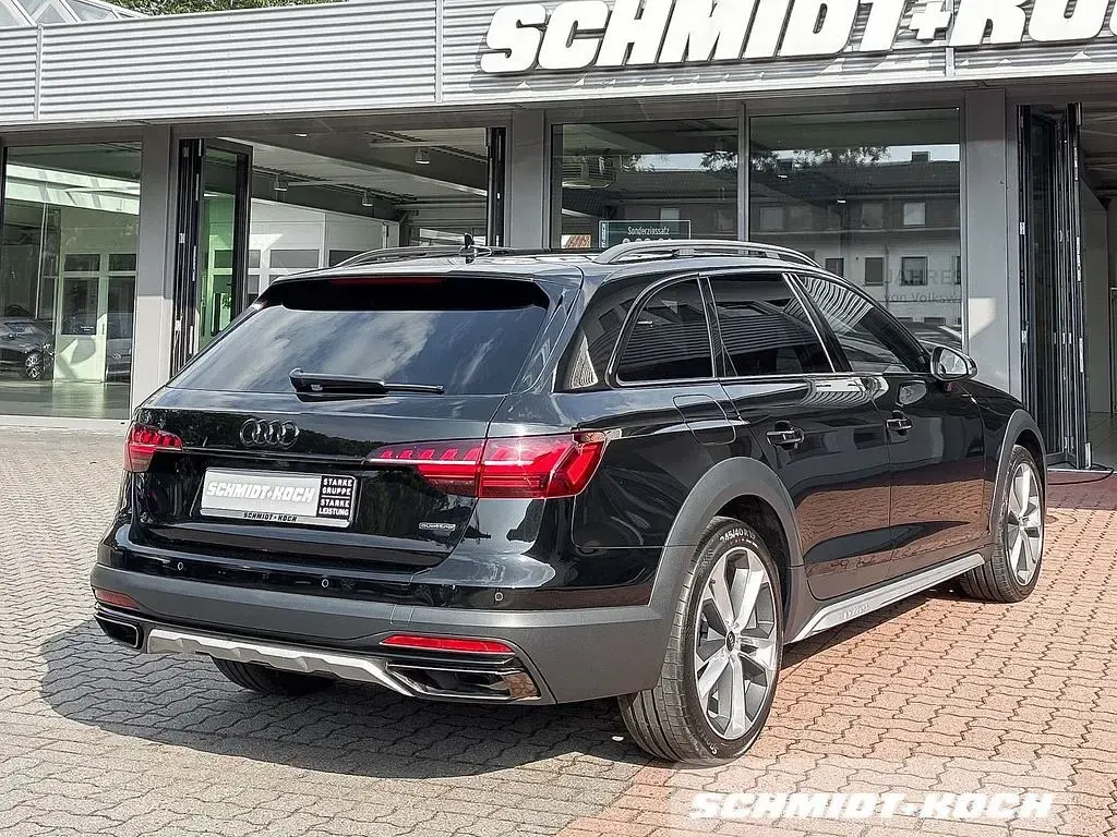 Gebraucht Audi A4 Allroad Design 265 PS (194 kW) 2024 Mythosschwarz (schwarz) Kombi