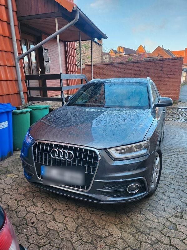 Grau Gebraucht 2014 Audi Q3 S-Line SUV | 14.500 € (Fairer Preis) - Bild 1/4