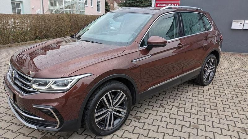 Gebraucht VW Tiguan Elegance 190 PS (139 kW) 2021 Braun SUV
