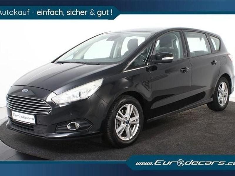 Schwarz Gebraucht 2016 Ford S-MAX Titanium Van / Kleinbus | 9.850 € (Guter Preis) - Bild 1/4