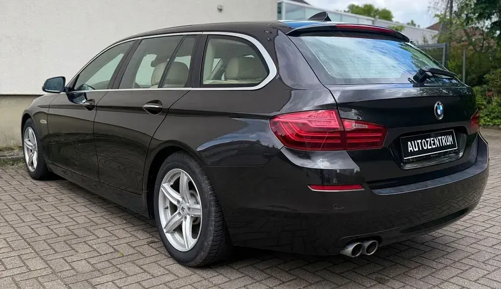 Gebraucht BMW 520 Performance 190 PS (139 kW) 2015 Kombi