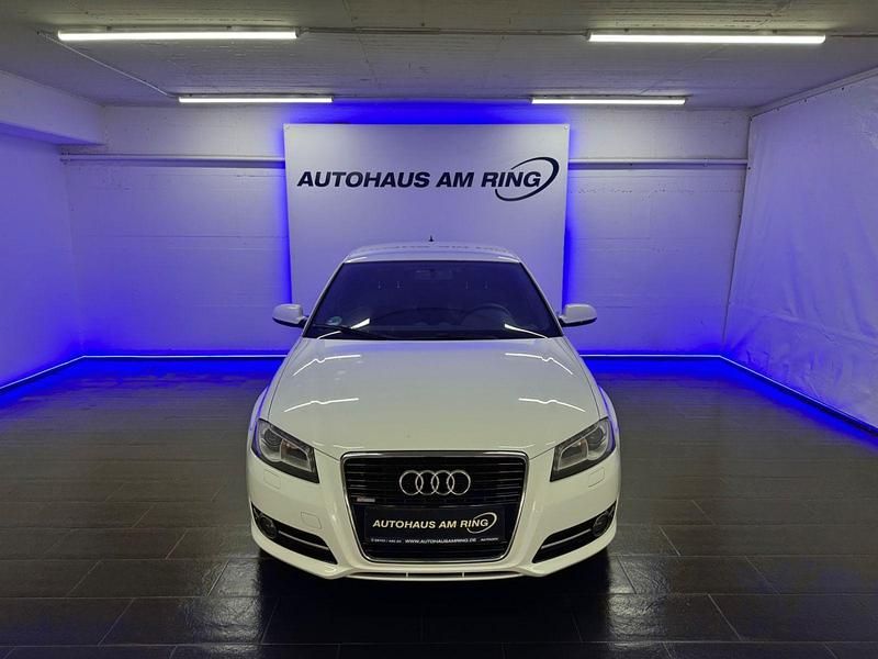 Gebraucht Audi A3 S-line plus 170 PS (125 kW) 2011 Weiß Kleinwagen