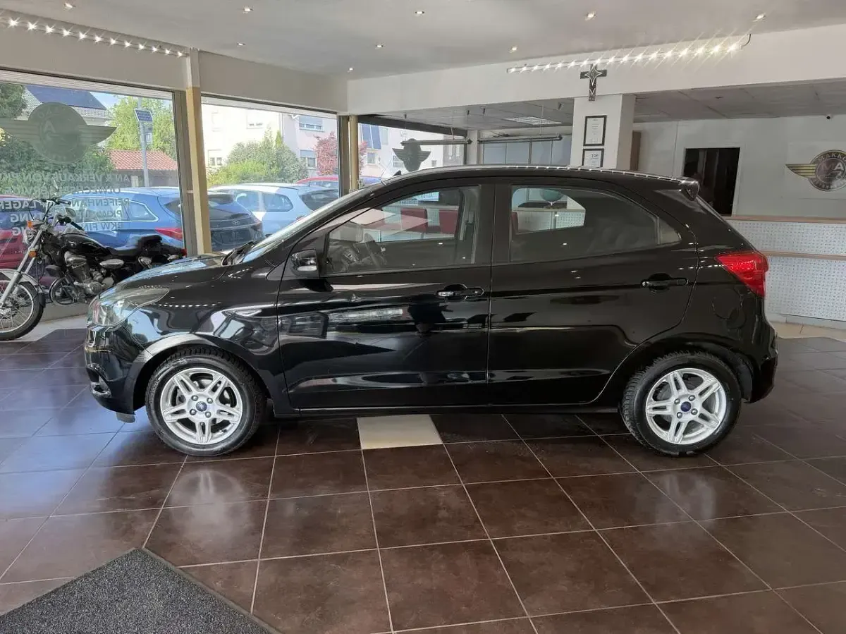 Gebraucht Ford Ka 86 PS (63 kW) 2018 Iridiumschwarz metallic Limousine