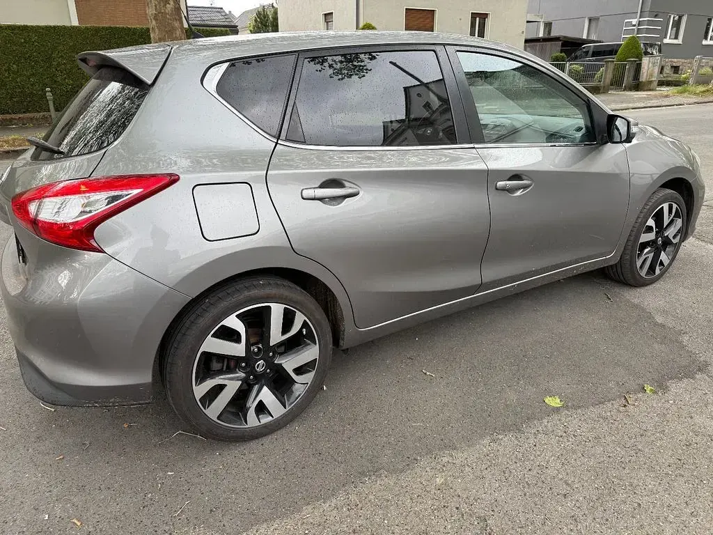 Gebraucht Nissan Pulsar Tekna 116 PS (85 kW) 2017 Grau Kleinwagen