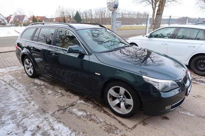 Gebraucht BMW 525 197 PS (144 kW) 2009 Grün Kombi