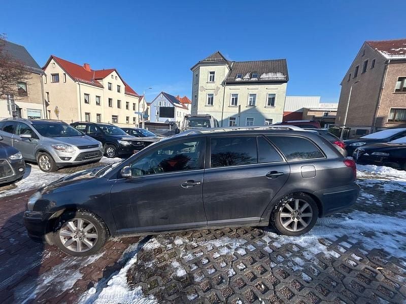 Gebraucht Toyota Avensis Edition 129 PS (94 kW) 2006 Grau Kombi