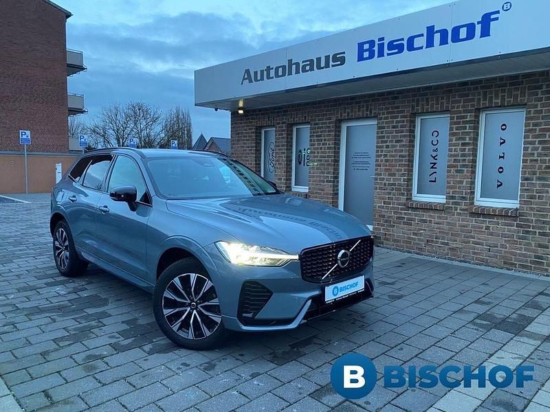 Grau Gebraucht 2023 Volvo XC60 Plus SUV | 35.790 € (Superpreis) - Bild 1/4