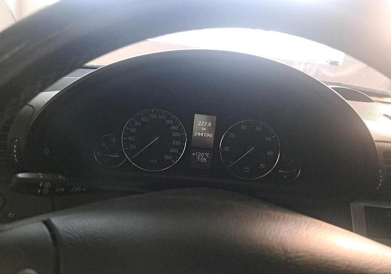 Gebraucht Mercedes CL180 140 PS (102 kW) 2004 Grau Coupé