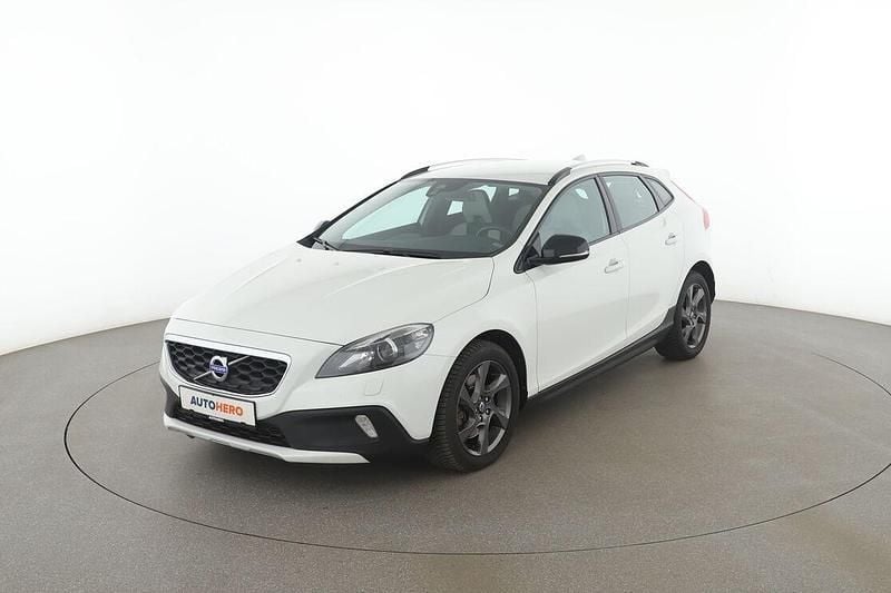 Weiß Gebraucht 2014 Volvo V40 CC Summum Kombi | 13.730 € (Etwas zu teuer) - Bild 1/3
