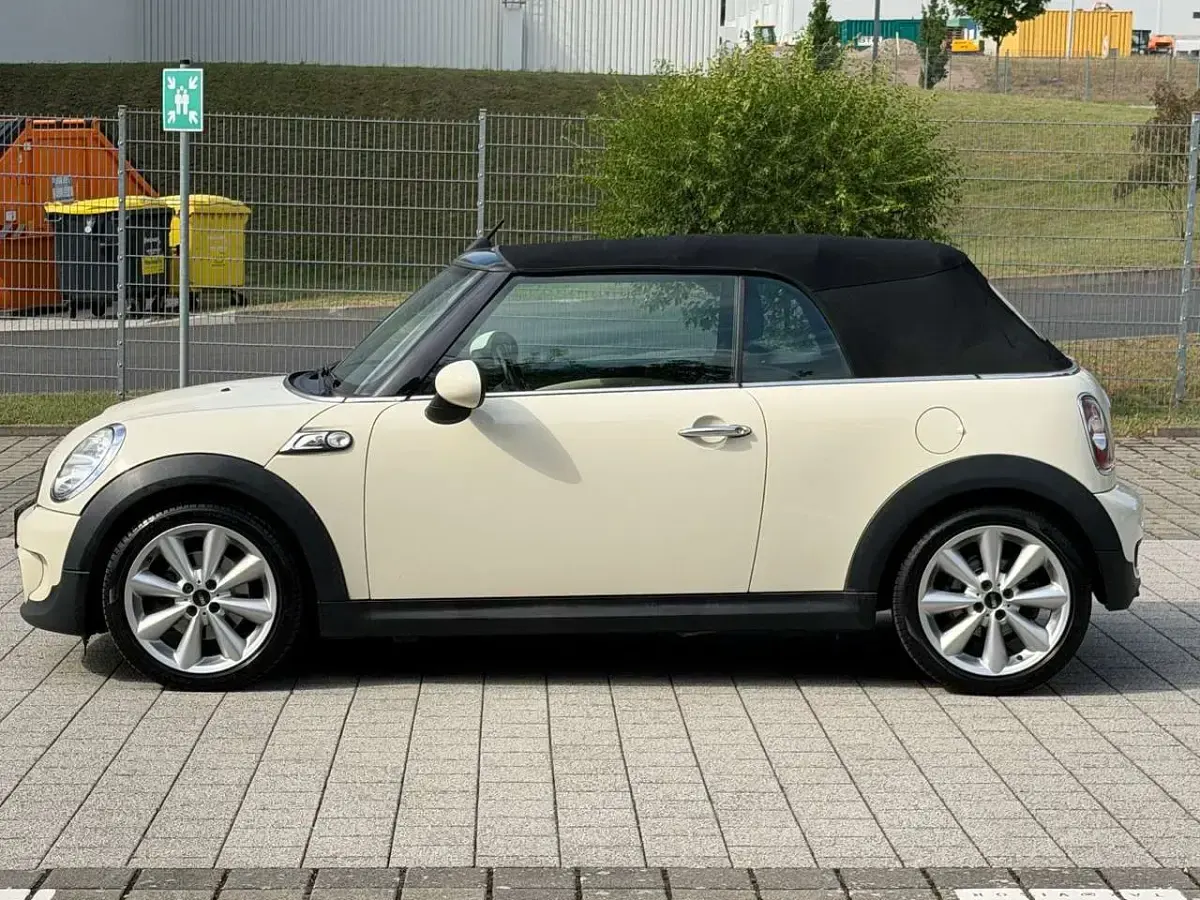 Gebraucht Mini Cooper SD Cabriolet 143 PS (105 kW) 2011 Pepper white Cabrio