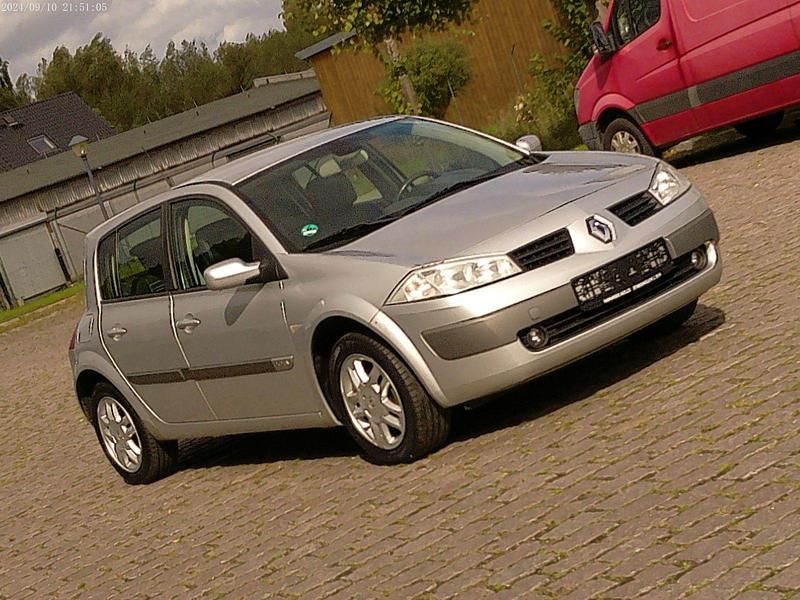 Grau Gebraucht 2006 Renault Mégane II Exception Kleinwagen | 2.899 € (Fairer Preis) - Bild 1/4