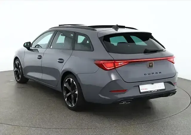 Second-hand Cupra Leon 150 CP (110 kW) 2024 Gri