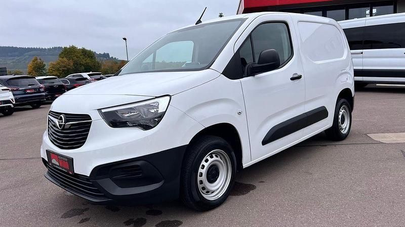 Weiß Gebraucht 2022 Opel Combo Van / Kleinbus | 14.900 € (Guter Preis) - Bild 1/4