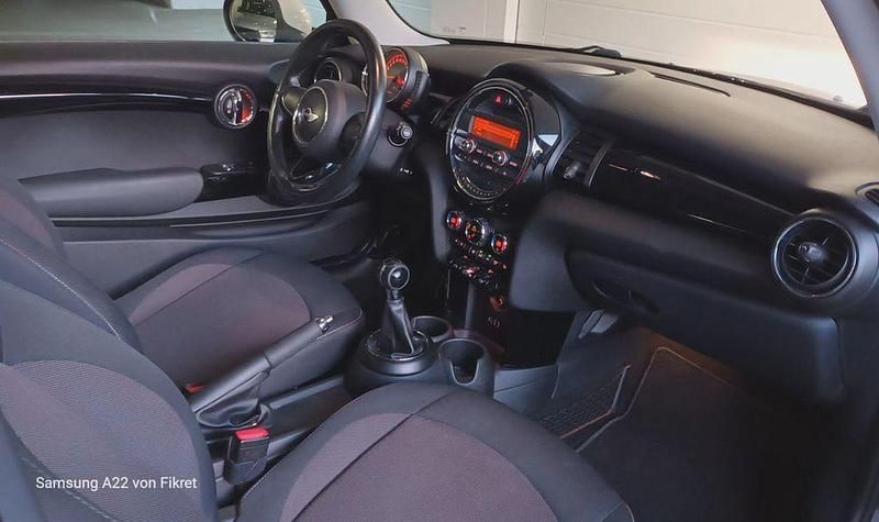 Gebraucht Mini Cooper 136 PS (100 kW) 2014 Schwarz Kleinwagen