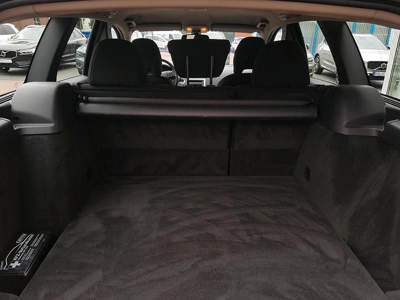 Gebraucht Volvo V50 106 PS (77 kW) 2010 Schwarz Kombi