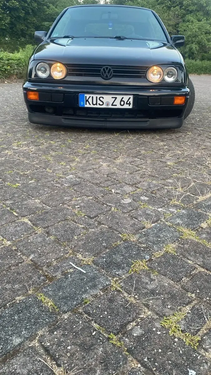 Gebraucht VW Golf Cabriolet 80 PS (58 kW) 1995 Schwarz Cabrio