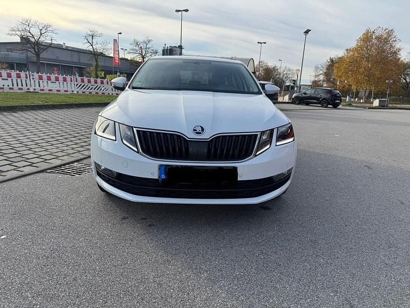 Gebraucht Skoda Octavia Style 116 PS (85 kW) 2017 Weiß Limousine