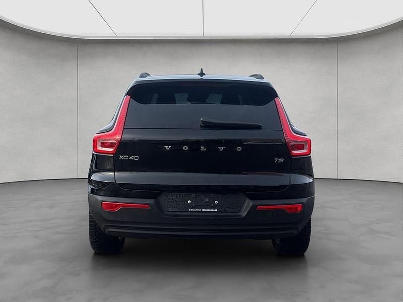 Gebraucht Volvo XC40 Momentum 129 PS (94 kW) 2022 Schwarz SUV
