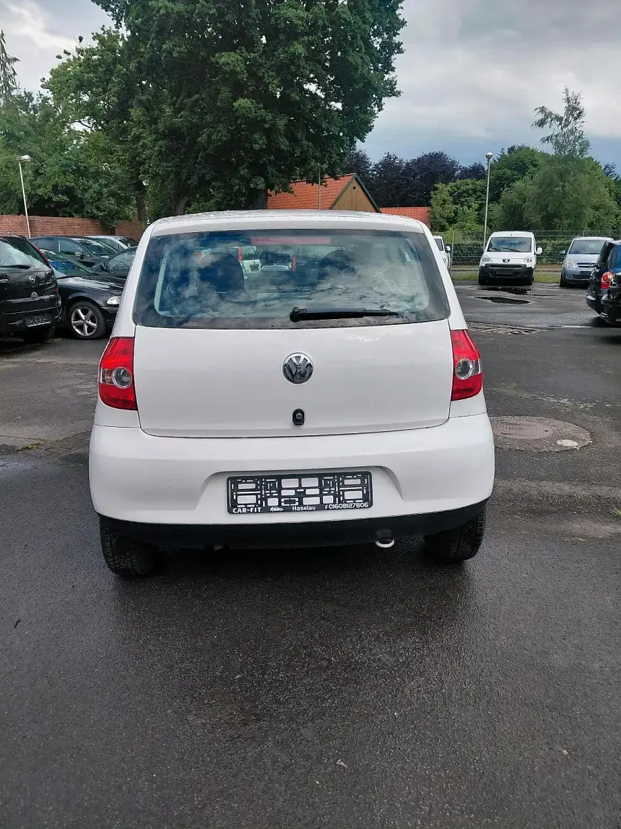 Gebraucht VW Fox 122 PS (89 kW) 2006 Weiß Kleinwagen