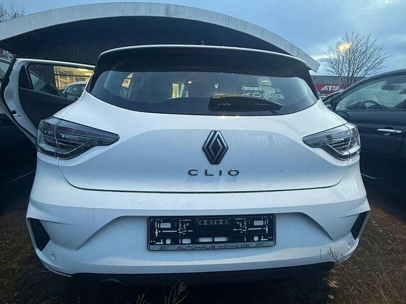 Gebraucht Renault Clio V Evolution 67 PS (49 kW) 2024 Weiß Limousine