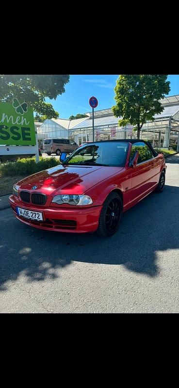 Gebraucht BMW 318 Cabriolet 143 PS (105 kW) 2002 Rot Cabrio