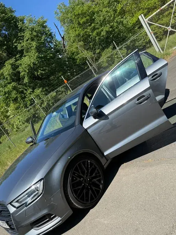 Używany Audi A3 Performance 150 KM (110 kW) 2017 Szary Sedan/Limuzyna