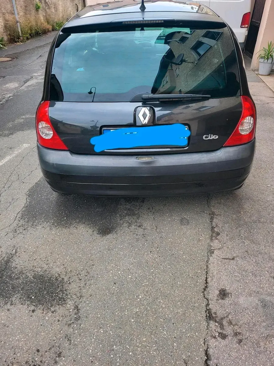 Gebraucht Renault Clio 98 PS (72 kW) 2003 Schwarz Kleinwagen