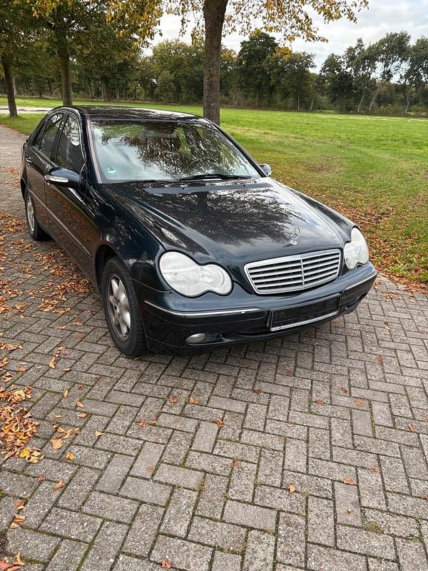 Blau Gebraucht 2000 Mercedes C180 Elegance Limousine | 1.350 € (Superpreis) - Bild 1/4