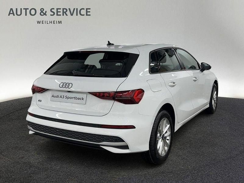 Occasion Audi A3 Ambiente 116 ch (85 kW) 2025 Blanc Berline