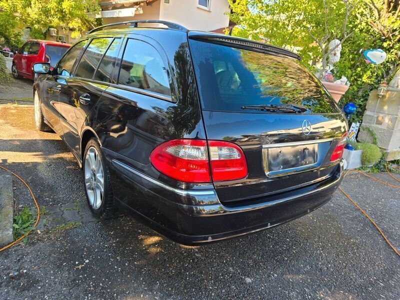 Second-hand Mercedes E500 387 CP (284 kW) 2007 Negru Break