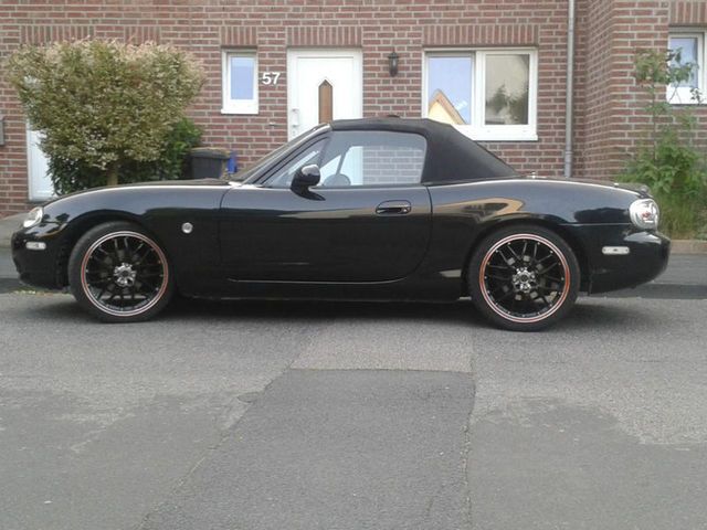 Gebraucht Mazda MX5 150 PS (110 kW) 2005 Schwarz metallic Cabrio