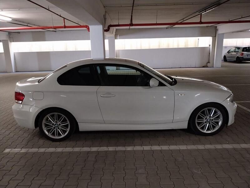 Weiß Gebraucht 2011 BMW 118 Coupé M Sport Coupé | 5.900 € (Guter Preis) - Bild 1/4