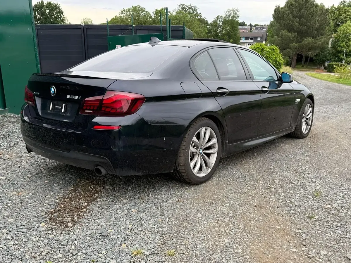 Gebraucht BMW 535 306 PS (225 kW) 2011 Blau Limousine