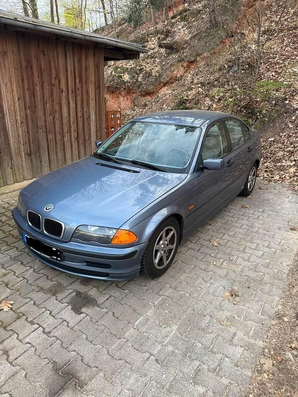 Gebraucht BMW 316 115 PS (84 kW) 2001 Blau Limousine