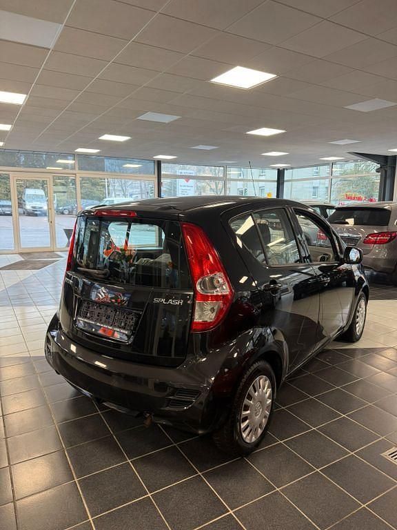 Gebraucht Suzuki Splash Basic 68 PS (50 kW) 2013 Schwarz Kleinwagen