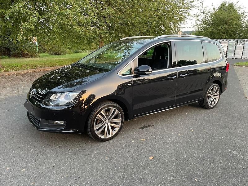 Schwarz Gebraucht 2014 VW Sharan Cup Van / Kleinbus | 17.200 € (Teuer) - Bild 1/4