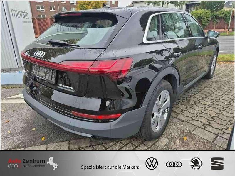 Gebraucht Audi e-tron Sport 230 kW (313 PS) 2022 Schwarz SUV