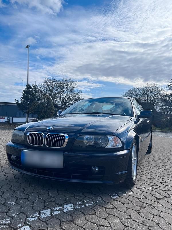 Gebraucht BMW 320 Basis 150 PS (110 kW) 1999 Blau Coupé