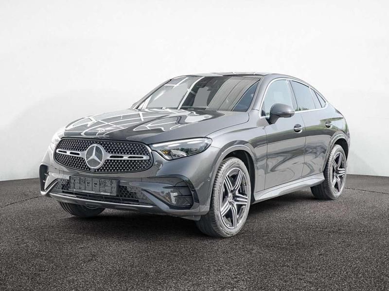 Grau metalliclack graphitgrau Gebraucht 2025 Mercedes GLC220 AMG Coupé | 65.880 € (Guter Preis) - Bild 1/4