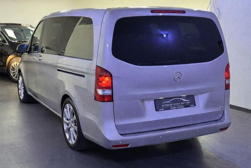 Usata Mercedes V220 163 CV (119 kW) 2019 Argento Monovolume