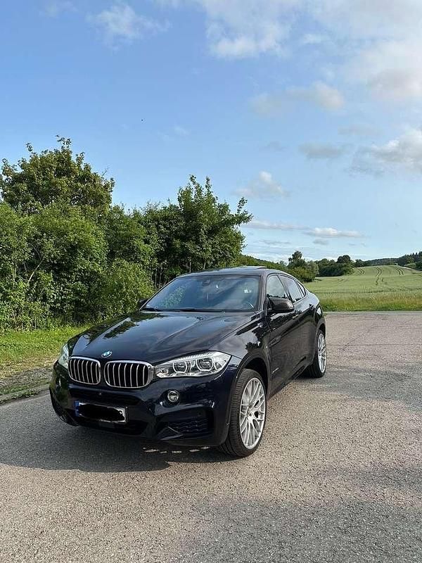 Blau Gebraucht 2018 BMW X6 SUV | 35.999 € (Etwas zu teuer) - Bild 1/4
